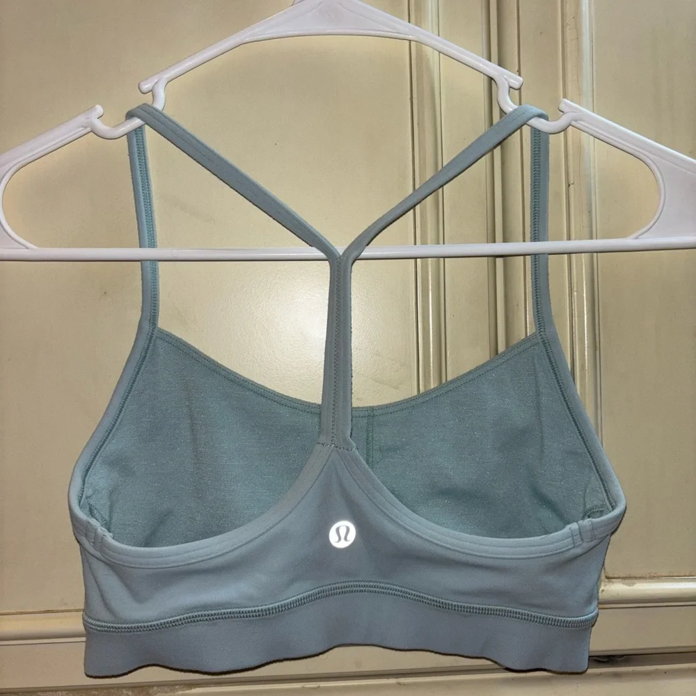 LuluLemon Flow Y Sports Bra Teal Blue size 2 - Picture 2 of 3